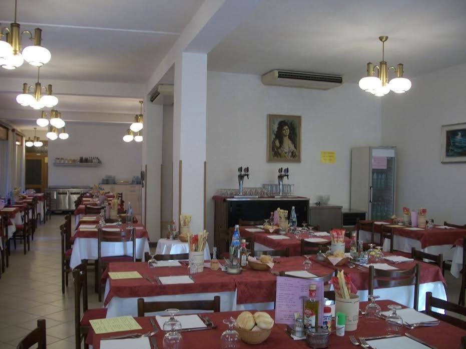 Hotel Liliana ريميني المظهر الخارجي الصورة