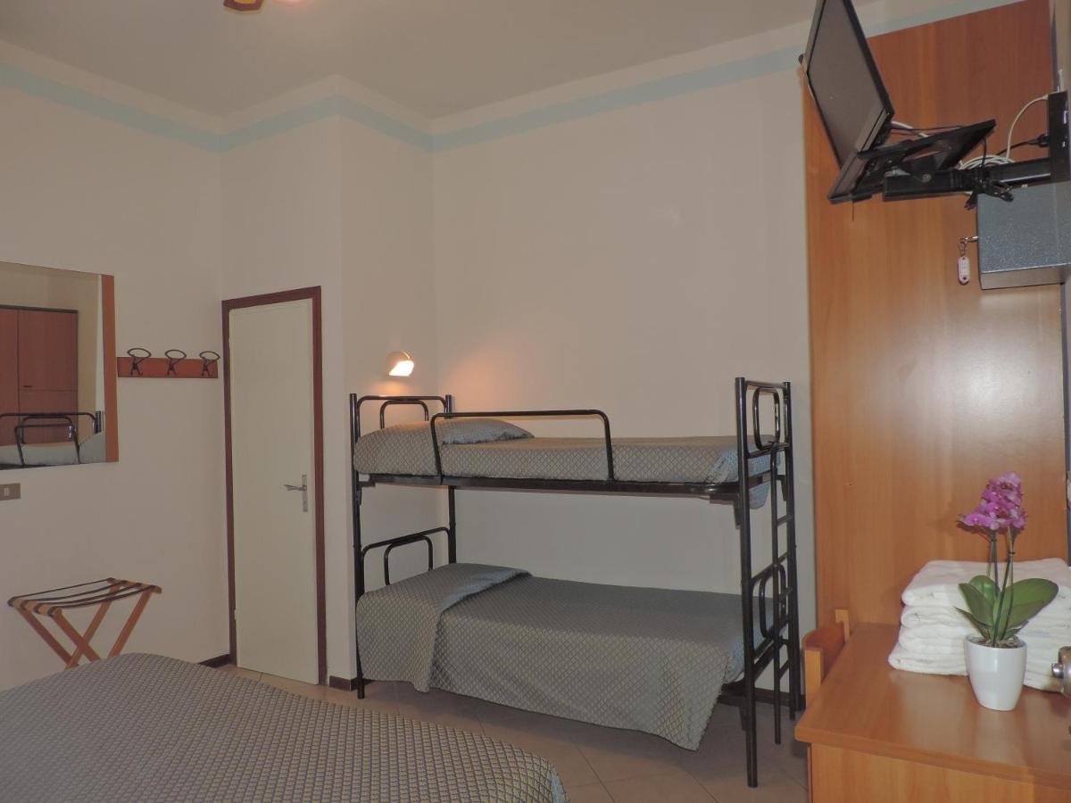 Hotel Liliana ريميني المظهر الخارجي الصورة