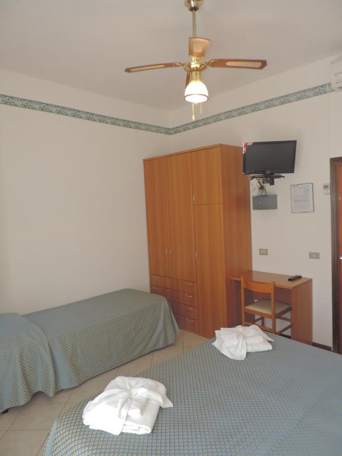 Hotel Liliana ريميني المظهر الخارجي الصورة
